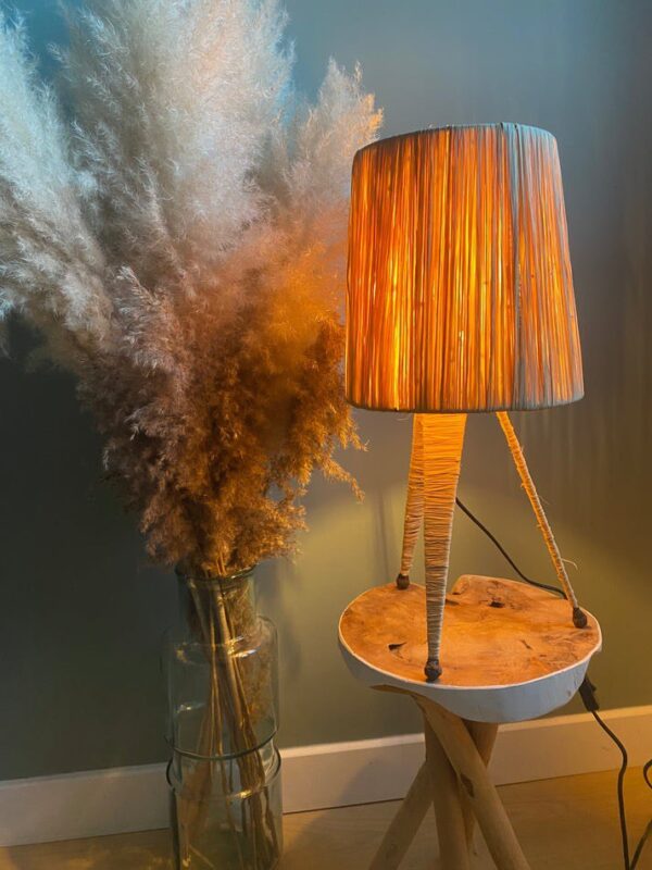 Lampe 3 Pieds en Raphia