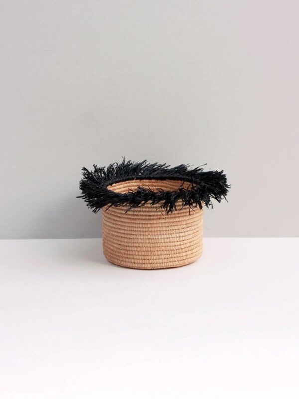 Pots de Rangement en Raphia Faits Main avec Pompons – Image 5