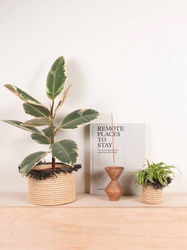 Pots de Rangement en Raphia Faits Main avec Pompons – Image 4