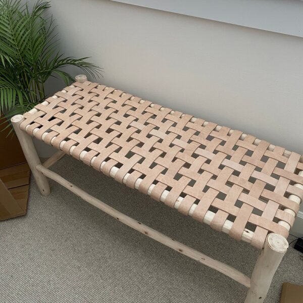 Banc en Bois et Cuir Marocain – Image 2