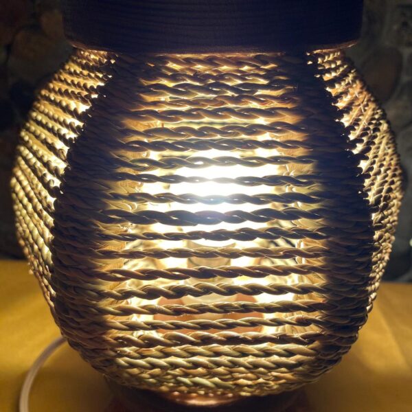 Lampe de Table Marocaine Ronde en Paille – Image 2